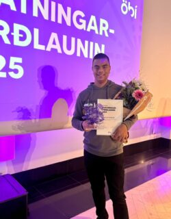 Það gleður mig ótrúlega mikið að deila því með ykkur að ég hef verið sæmdur Hvatningarverðlaunum ÖBÍ árið 2025! ✨🏆

Þessi verðlaun eru veitt þeim sem hafa með störfum sínum stuðlað að einu samfélagi fyrir alla samfélagi þar sem þátttaka, sjálfstæði og jafnrétti fatlaðs fólks eru í forgrunni. Að fá að taka við þessum verðlaunum er ekki aðeins heiður heldur líka staðfesting á því að það sem ég hef verið að leggja mig fram við skiptir máli.

Ástæðan fyrir því að ég hlaut þessi verðlaun er sú að ég hef unnið markvisst að því að skapa meiri sýnileika, tækifæri og raddir fatlaðs fólks í sjónvarps og kvikmyndagerð. Í gegnum árin hef ég hvatt fólk til að fylgja draumunum, prófa sig áfram og trúa á eigið gildi. Ég hef tekið að mér fjölmörg verkefni á vegum fyrirtækisins míns, og fengið að starfa með frábæru fólki hjá meðal annars Special Olympics, RÚV, Fréttablaðinu, Hringbraut TV, og öðrum samstarfsaðilum.

Ég hef lagt mitt af mörkum í stórum verkefnum, bæði hér heima og erlendis og það að sjá áhrifin sem vinna mín hefur haft á aðra er það sem hvetur mig mest áfram. Ég er þakklátur fyrir að fá að vera fyrirmynd og að geta notað mína reynslu og rödd til að opna dyr, brjóta niður múra og hvetja aðra til að treysta á sjálfa sig.

Ég er ótrúlega þakklátur fyrir þessi verðlaun og þau gefa mér enn meiri kraft til að halda áfram. Þetta er ekki lokapunktur heldur upphaf nýs kafla. Næstu dagar, vikur og mánuðir verða fullir af tækifærum og ég hlakka til að gera enn meira fyrir samfélagið okkar.

Látum draumana rætast, höldum áfram að byggja upp jákvætt og opið samfélag, styðjum hvert annað og höldum áfram að sýna hvað er mögulegt þegar við öll fáum að njóta okkar.

Ég vil þakka þeim sem voru tilnefndir með mér. Við vorum 4 samtals og munum við erum öll sigurvegarar 

Takk fyrir mig og takk til allra sem hafa staðið með mér. ❤️✨